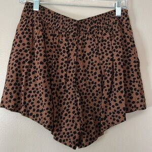 NEW Old Navy Leopard Print Women's Shorts size M